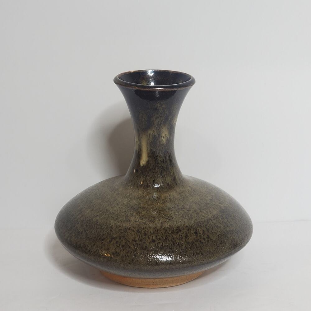 Japan Toyo Jade Kiku green vase Small 5" tall In Good used condition